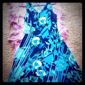 Danny and Nicole floral knee length blue dress